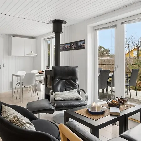 Evert - 250m From The Sea By Interhome Feriehus Neksø
